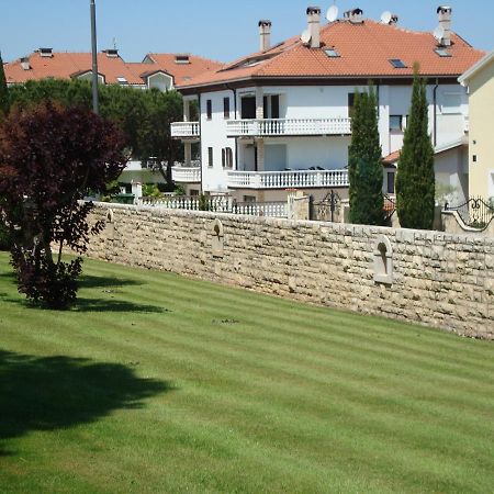 Apartman Carmen Crveni Vrh Zewnętrze zdjęcie